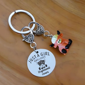 Highland Cow Keychain: &#39;Just A Girl Who Loves Highland Cows&#39;