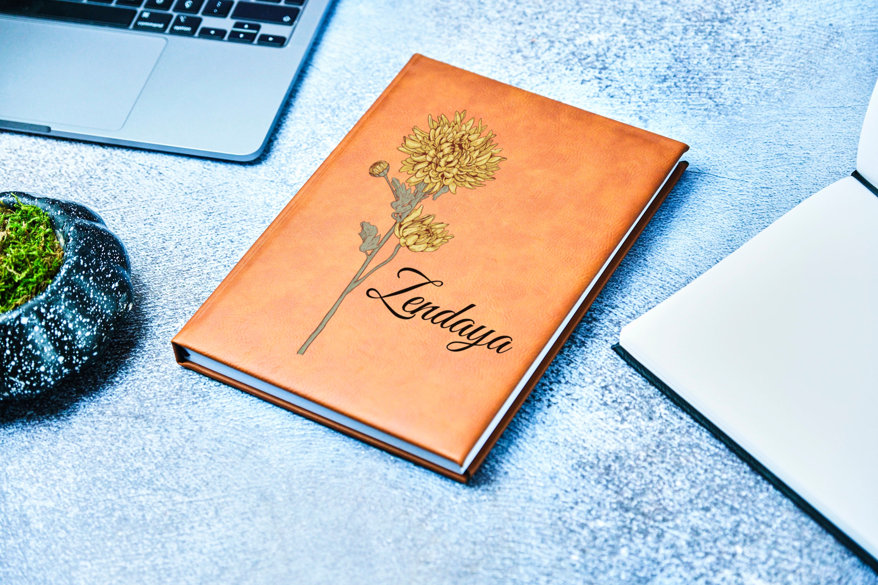 Custom Birth Flower Sketchbook, Birthday Gift, Leather Journal, Birth Flower Journal, Artist Sketchbook,  Flower Design, Gift For Sister