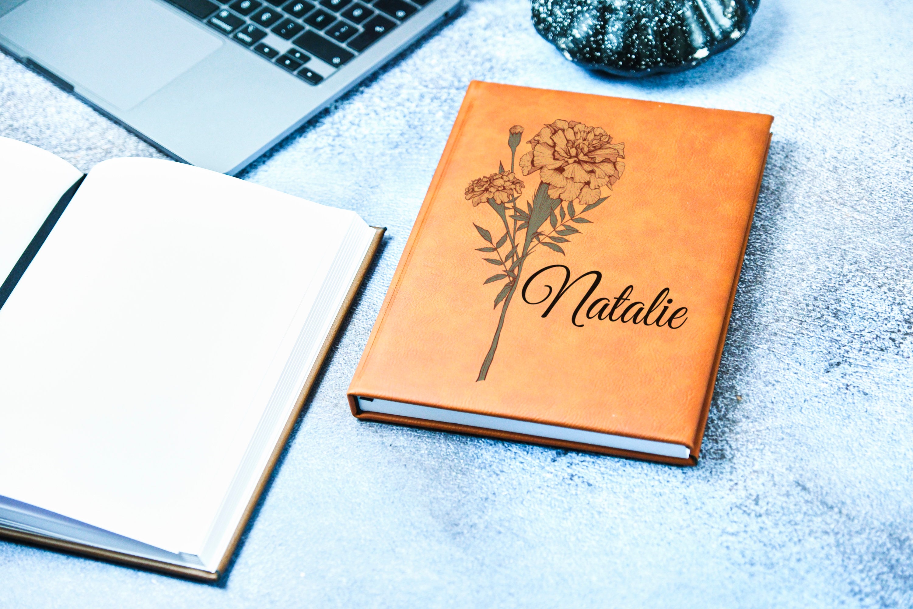 Custom Birth Flower Sketchbook, Birthday Gift, Leather Journal, Birth Flower Journal, Artist Sketchbook,  Flower Design, Gift For Sister