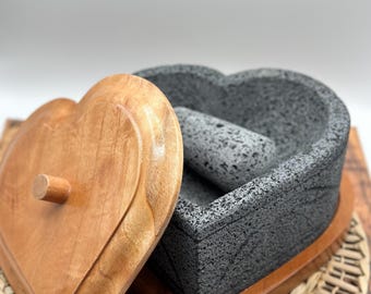 SOFORT LIEFERBAR Molcajete Corazón (Handarbeit) Vulkanstein