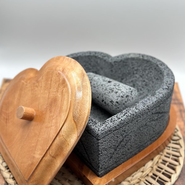 SOFORT LIEFERBAR Molcajete Corazón (Handarbeit) Vulkanstein