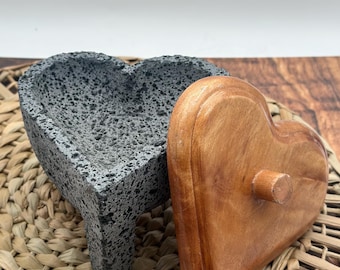 SOFORT LIEFERBAR KLEINER Molcajete Corazón (Handarbeit) Vulkanstein
