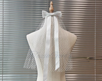 Voile uni avec noeud, Voile d'épaule 15 pouces, Voile vintage, Voile élégant, Voile de mariée pour mariage sur mesure, Voile d'enterrement de vie de jeune fille (Bachelorette), Voile avec noeud simple, Cadeaux