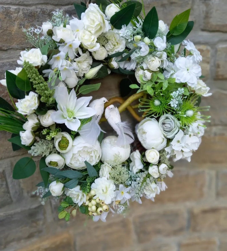 Interior wreath with white doves image 2