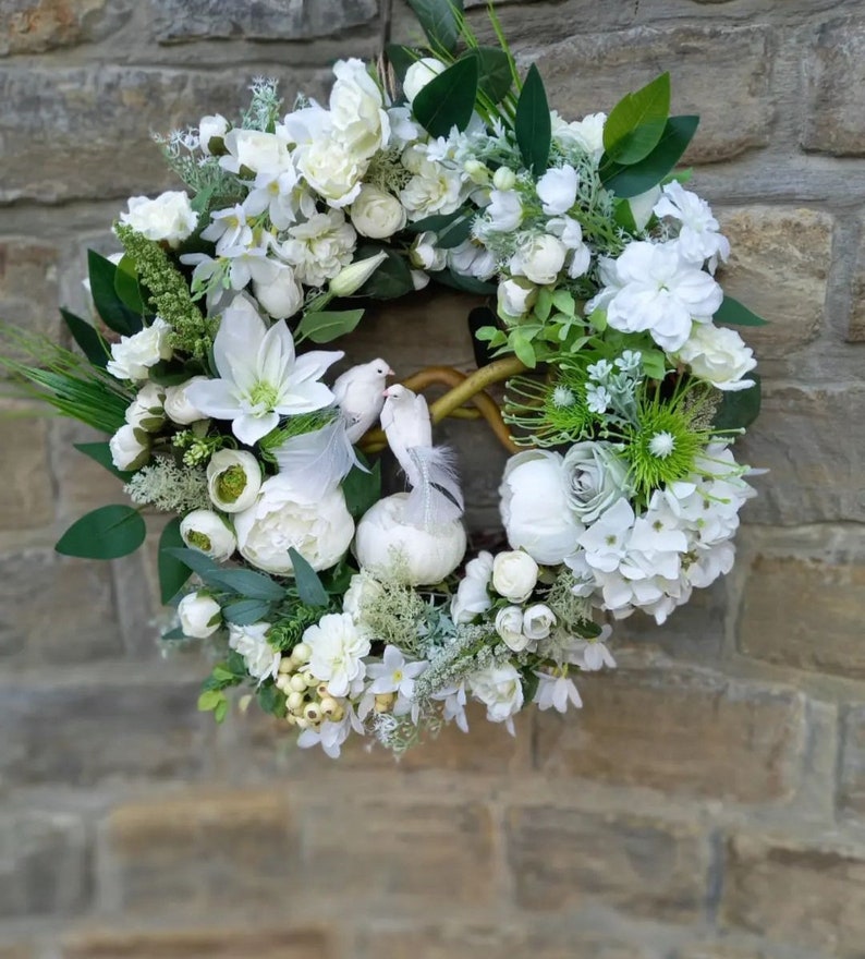 Interior wreath with white doves image 5