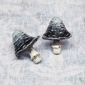 Realistische Tintenkappe Pilz Ohrstecker (chirurgischer Edelstahl)