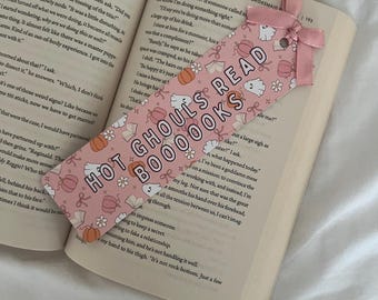 Halloween Bookmark | Hot Ghouls Read Books | Spooky Season |  Cosy Fall Reading Gift | Book Lovers | Cute Bookmarks