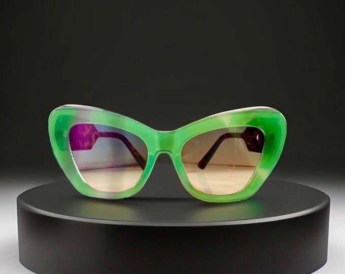 Trendy Fashion CatEye Frame SunGlasses. MFS  for HER. A SunShades EyeWear