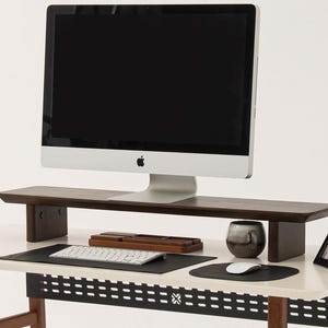Support pour écran en bois d'épicéa : organiseur de bureau minimaliste en bois foncé, étagère ergonomique
