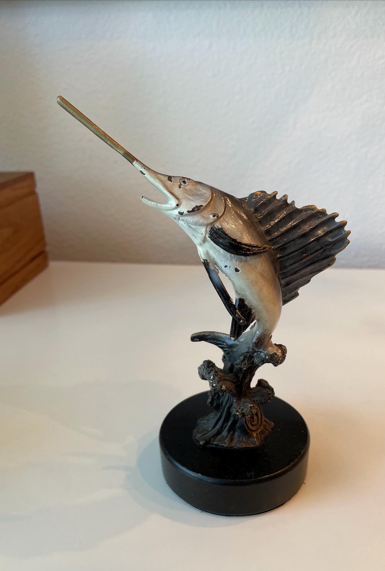 手作りの真鍮製バショウカジキの彫刻：鋳造金属製の魚の置物 - Etsy 日本