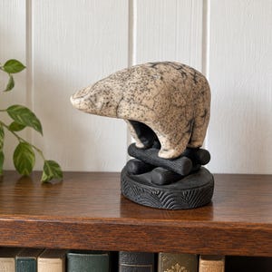 Escultura de oso de cerámica Raku de Kate & Will Jacobson / Tapa de repuesto o pieza de exhibición