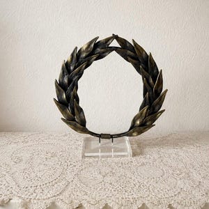 Metal Laurel Wreath Sculpture, Handcrafted Olive Leaf Trophy on Glass Stand, Greek Roman Victory Crown Art, Office Decor, Victory Award Gift