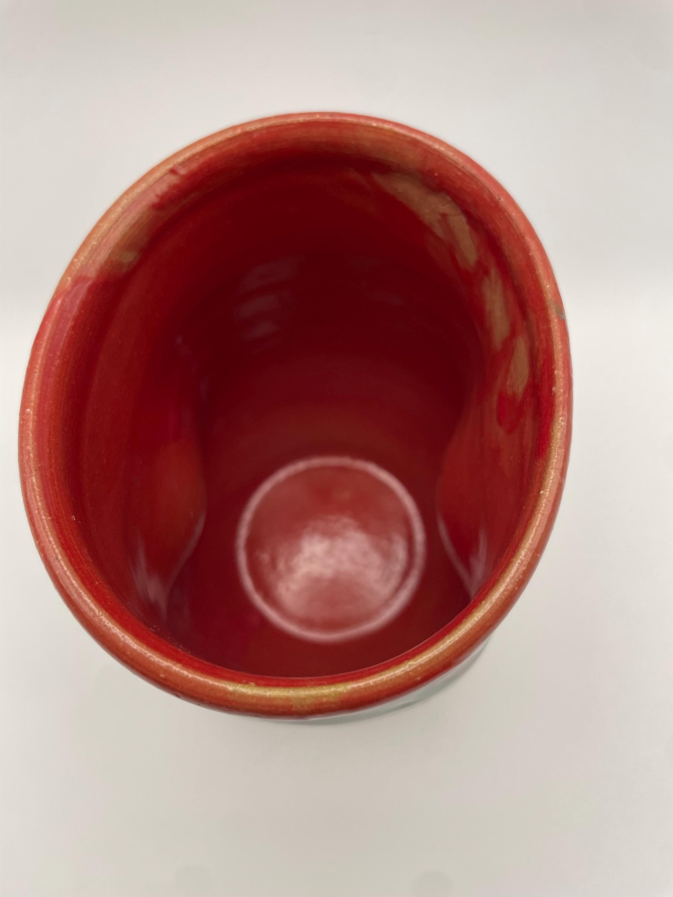 ヴィンテージスタジオ陶器の花瓶、手作りのセラミック製一輪挿し、赤と