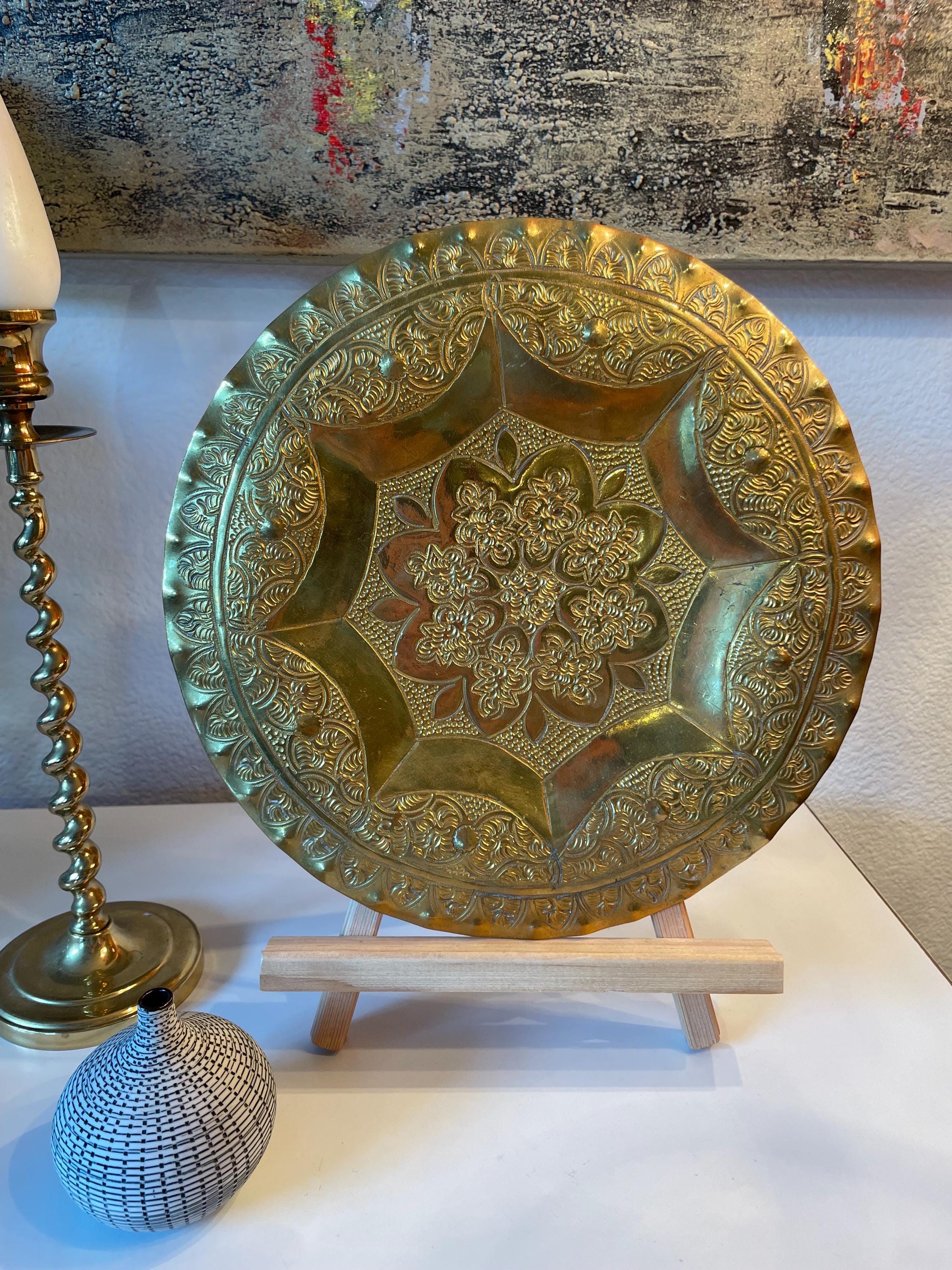 Vintage Hammered Medallion Round Brass Wall Art Plate Plaque