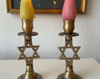 Coppia di portacandele vintage in ottone a forma di Stella di David / Portacandele in ottone per oggetti di culto ebraici / Decorazioni ebraiche / Candele Magen David
