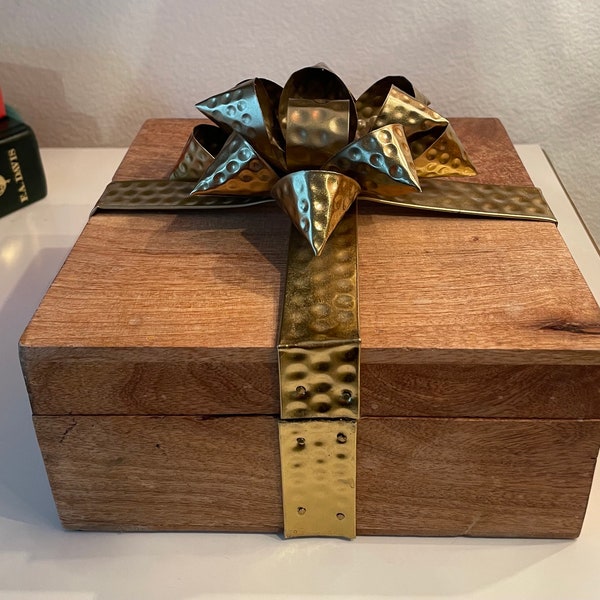 Vintage Wooden Trinket Box Decorative Storage Jewelry Brass Ribbon Bow