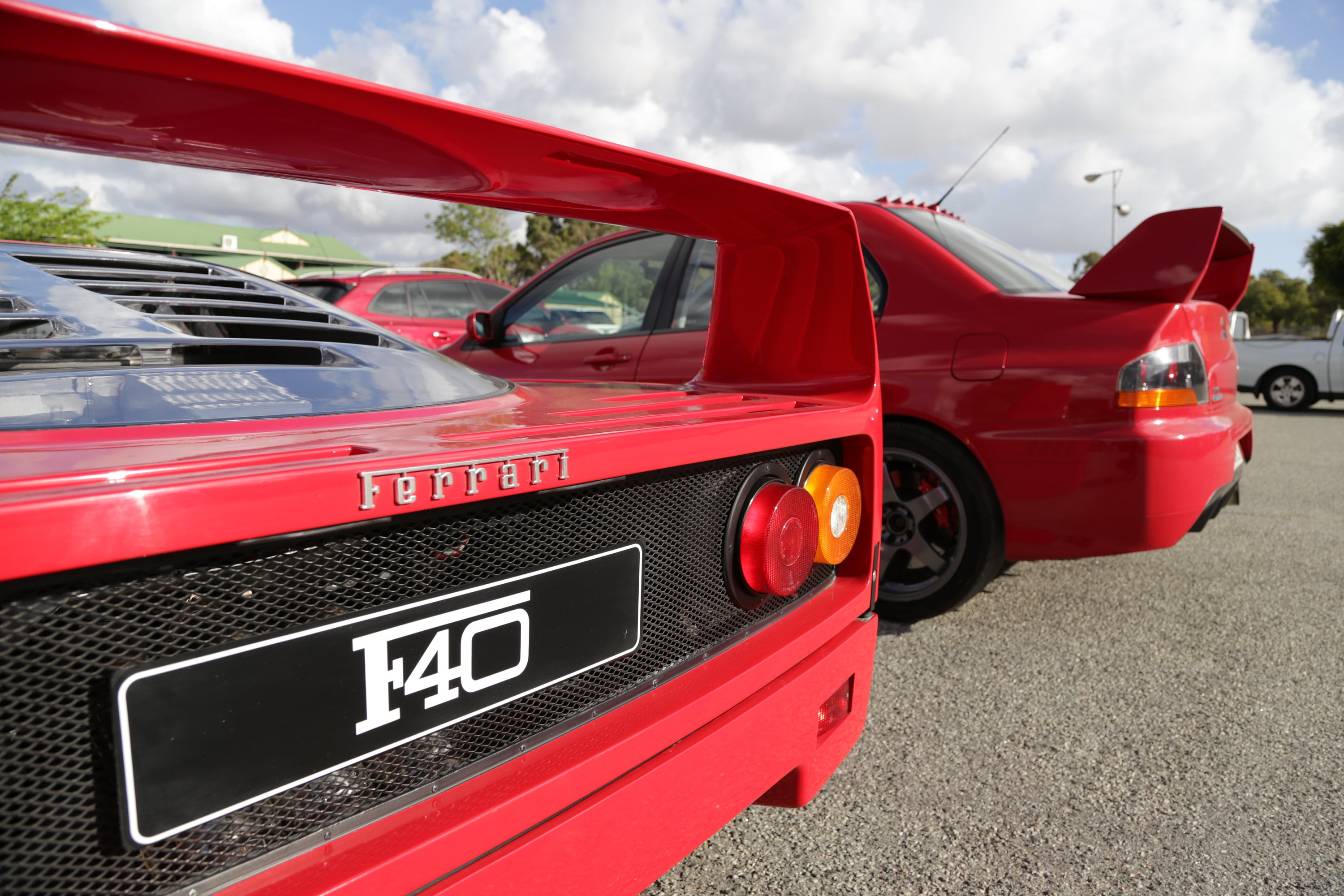 フェラーリ F40 背面（写真） - Etsy 日本