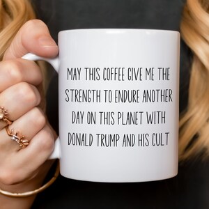 Caneca engraçada anti-Trump para amantes de café, esquerdista liberal pró-escolha, ativista feminista, democrata, melhor amigo, família, colega de trabalho, presente, caneca política