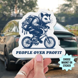 Menschen über Profit Automagnet / Autoaufkleber, Possum Fahrrad, linker Politischer Aktivist im gesundheitswesen, essen die Reichen, Klassenkriegsbewusstsein