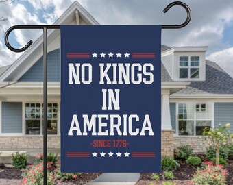 アメリカには王はいない、反トランプの庭の旗、反ファシズム、ファシストMAGA共和党員、リベラル左派民主党の贈り物、民主主義を守る