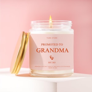 First Time Grandma Baby Announcement Candle, New Grandma Gift, Promoted to Grandma Pregnancy Reveal Gift for New Grandmother Gift