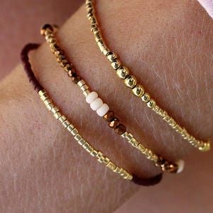 Set med 3 pärlarmband för kvinnor, stapelbara guldsmycken, stapelbara armband, handgjord present till mamma