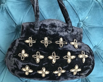 Antique Handbag, 1950. Beautiful dark blue velvet. Interesting magnetic clasp. Embroidery "cross" from beads and white beads.