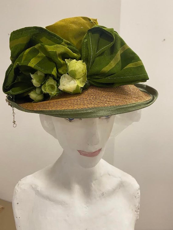 Antique hat circa 1940. Natural straw of rye colo… - image 1
