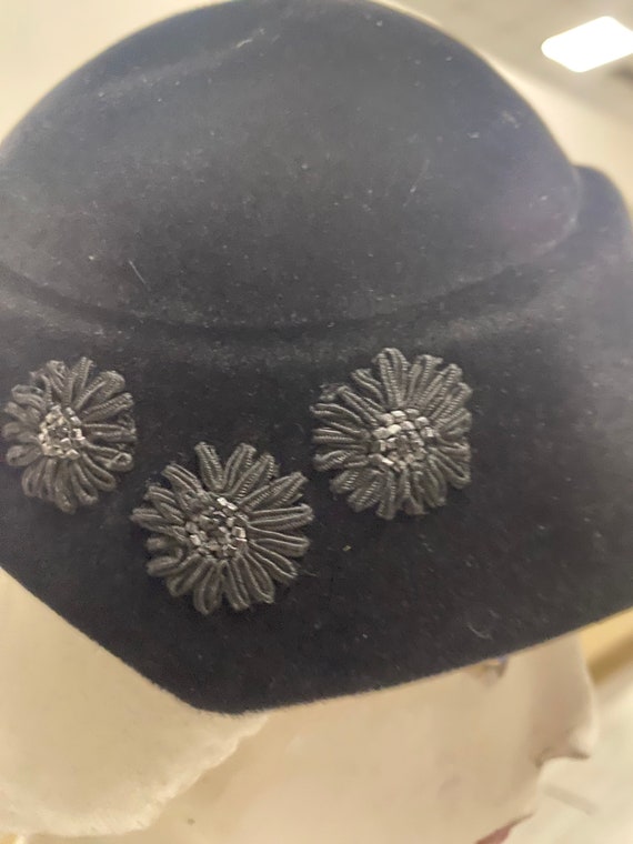 Antique Hat, 1950, Europe. Black felt. The hat is… - image 3