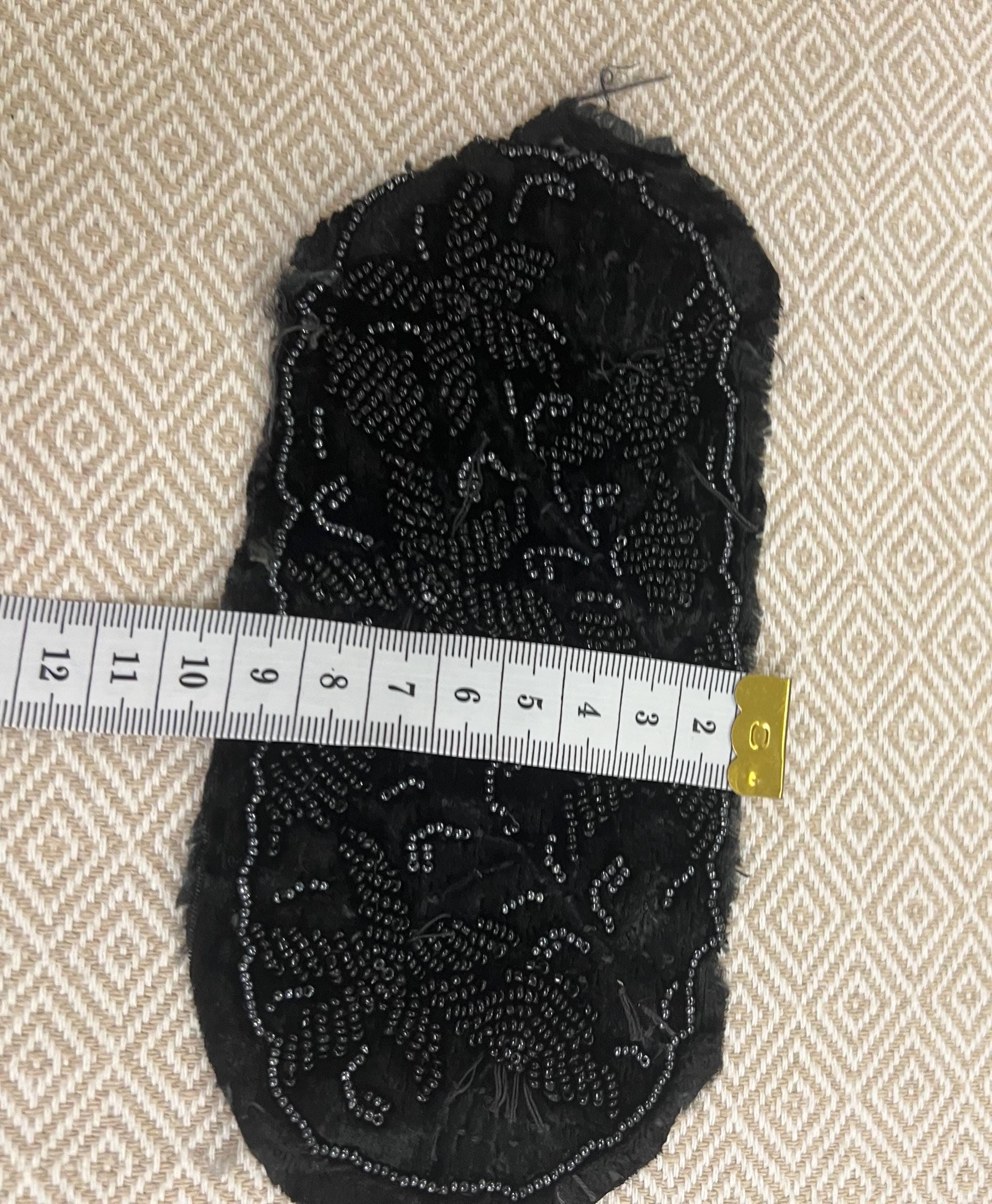 Perles Anciennes Allongées Noires Pour Broderie - En échevette - Occasion