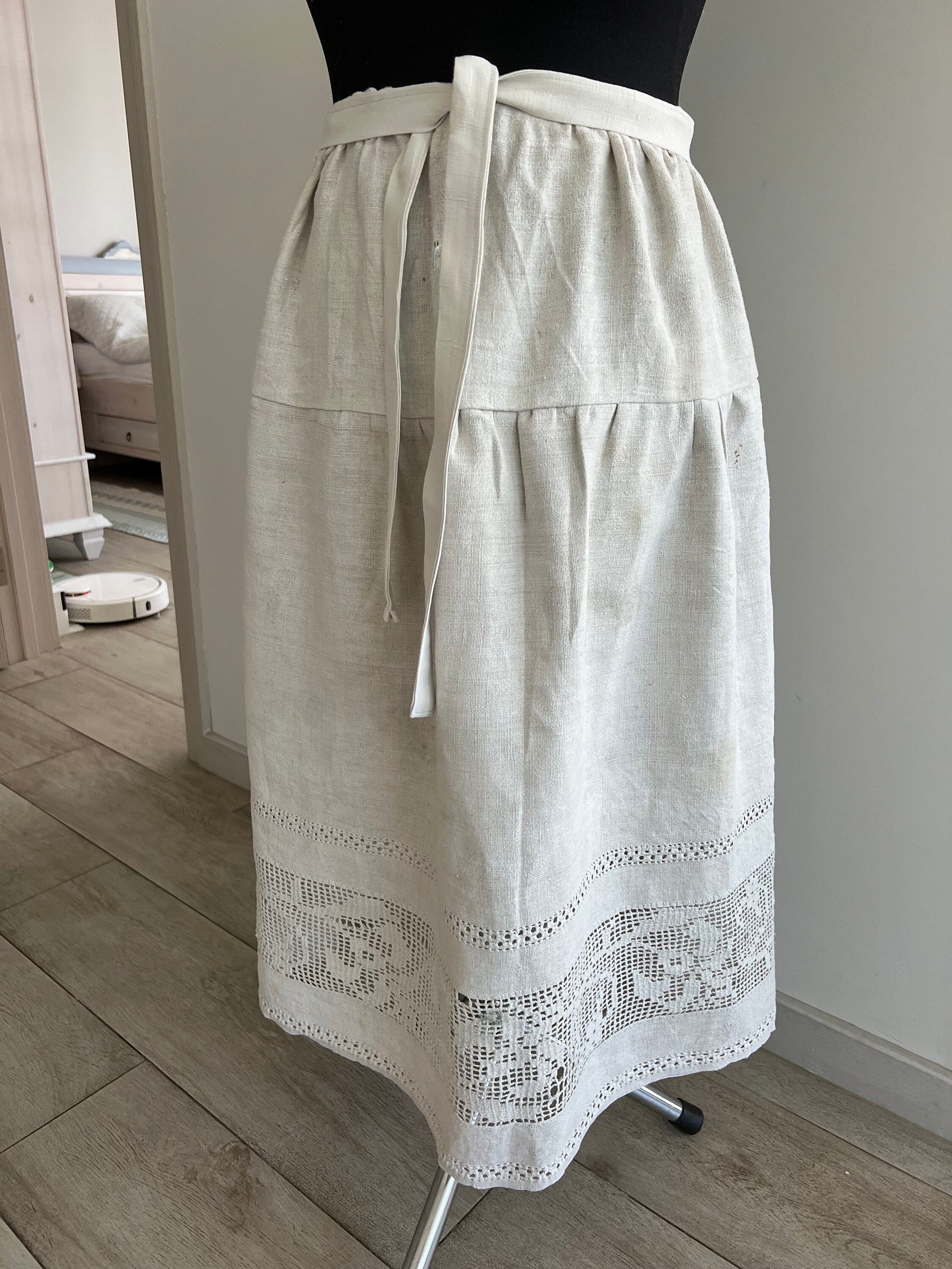Antique 1900-1930.skirt made of natural linen.color gray. This is a natural homespun fabric. it was woven on a home loom. Handmade lace. The