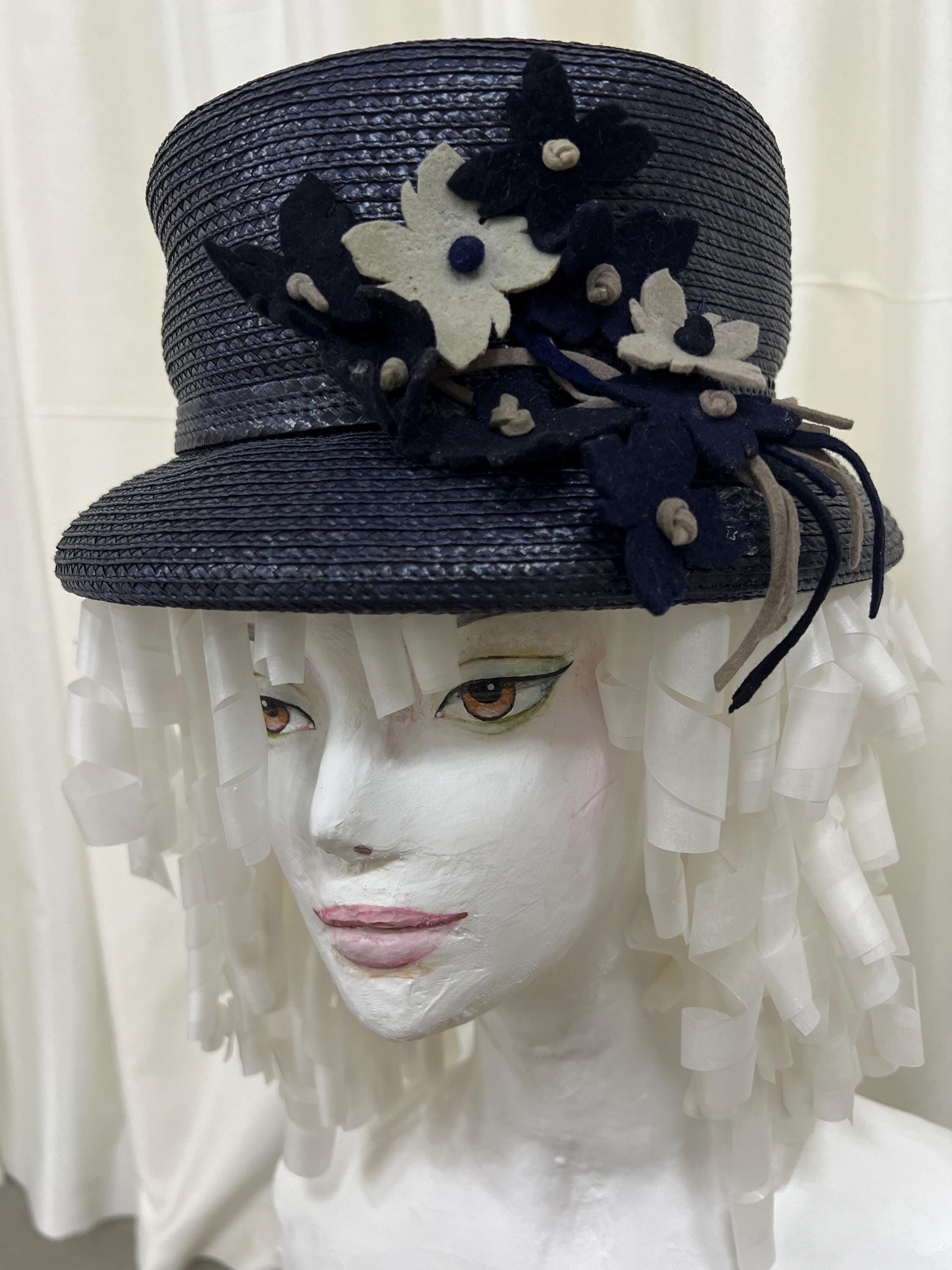 INTRIGUING 1940s\' NAVY FELT CAP WITH FELT \