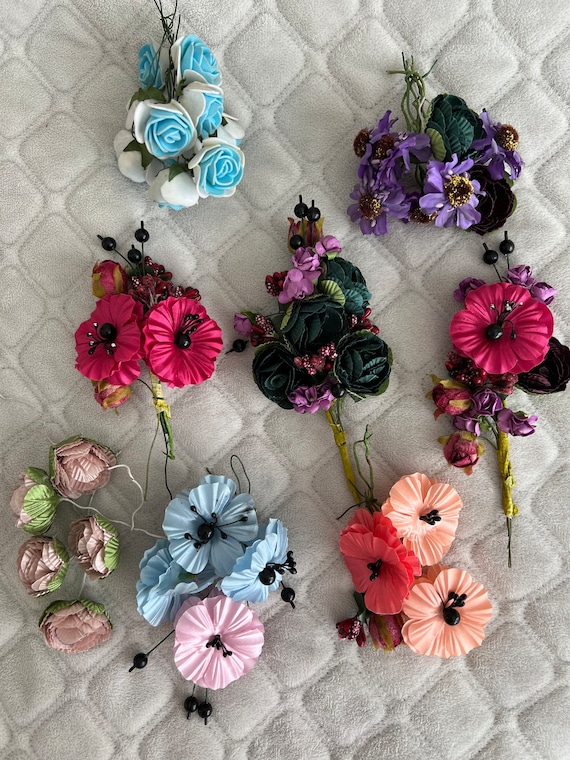 vintage 9 bouquets of flowers to decorate hats. 1… - image 1
