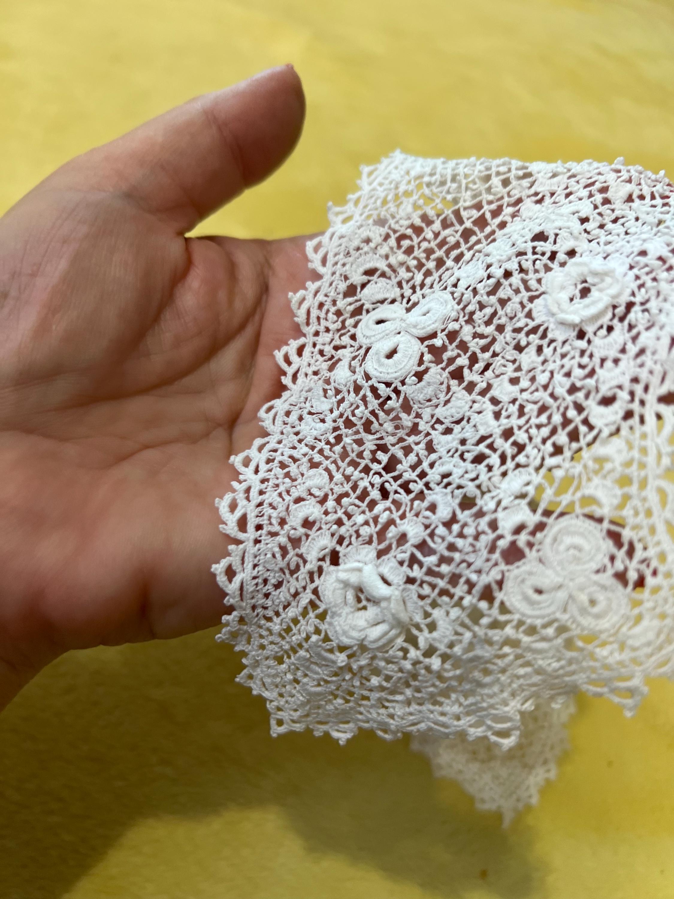 Collier en dentelle antique point de gaze début années 1800