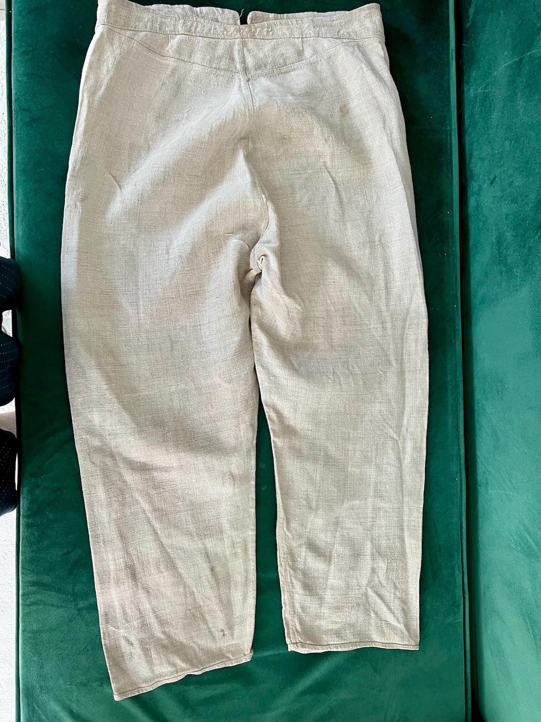 Pantalon magnifiquement confectionné