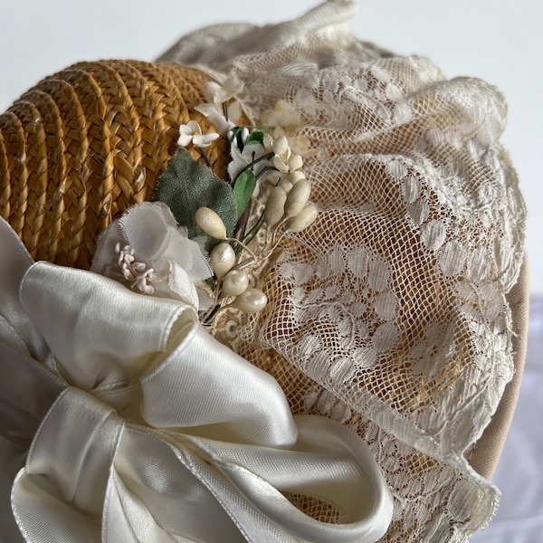 vintage hat 1920-1950. straw bonnet for a little girl 2 years old or for a doll 75-85 cm tall, trimmed with thin antique French lace, a spri