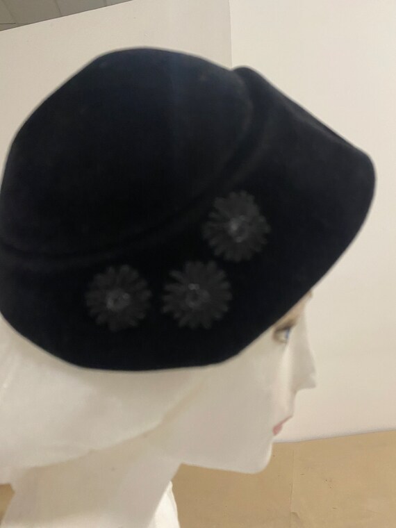 Antique Hat, 1950, Europe. Black felt. The hat is… - image 4