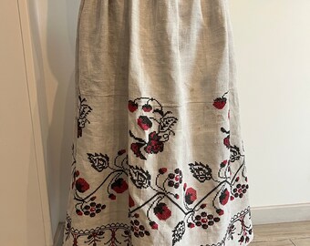 antique skirt made of homespun linen. 1900 Ukraine. beautiful embroidery. but this skirt is interesting because it is natural gray linen, ma