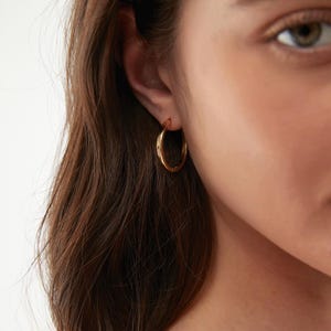 High Quality Classic Silver Hoop Earrings, 18k Gold Plated, Perfect Minimalist Look, Birdesmaid Gifts