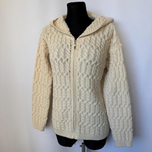 Inis Crafts Irish Woolens 100% Merino Wolle Kapuzenjacke Aran Pullover Strickjacke Creme Weiß Elfenbein Ecru, Vintage Traditioneller Strick Irland