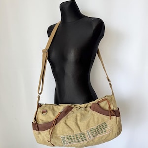 Vintage vintage looptas Killer Loop | Beige sportieve Y2K-schoudertas van ramee-katoen