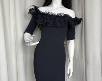 Hunza London & Paris Vintage Black Crinkle Bodycon Dress | Lace Trim Off-Shoulder