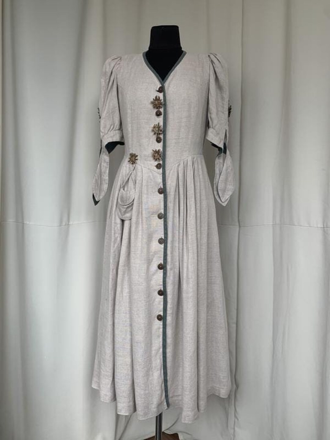 Lovely Light Purple Dirndl Timeless Bavarian Elegance main image 1