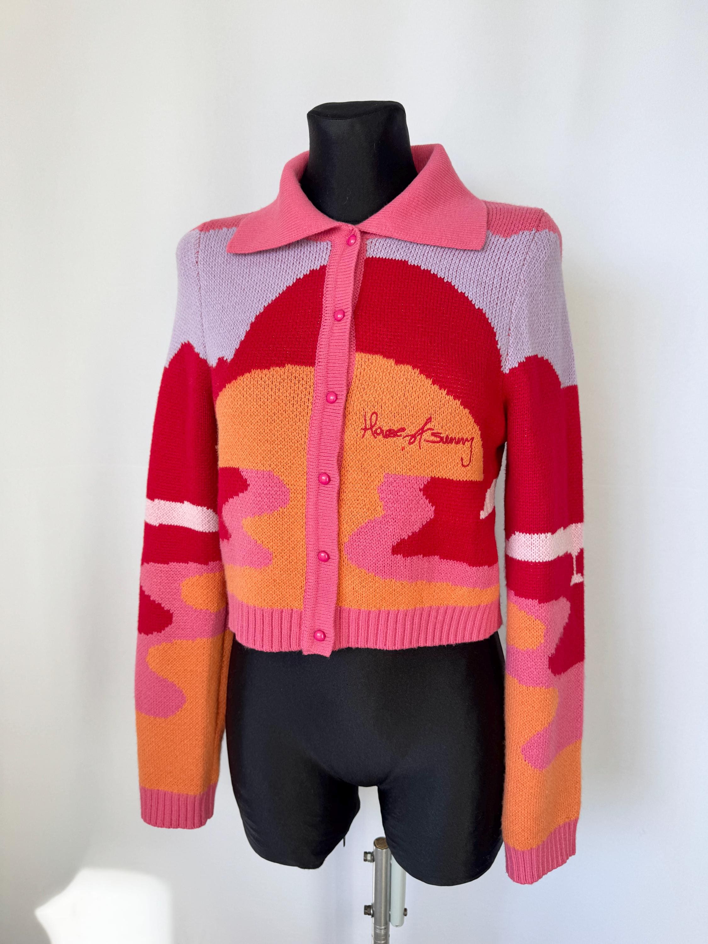 Cárdigan Sundown Tripper de House of Sunny Vol. 20 / Tejido Sunset en rojo y rosa vibrante, talla 36