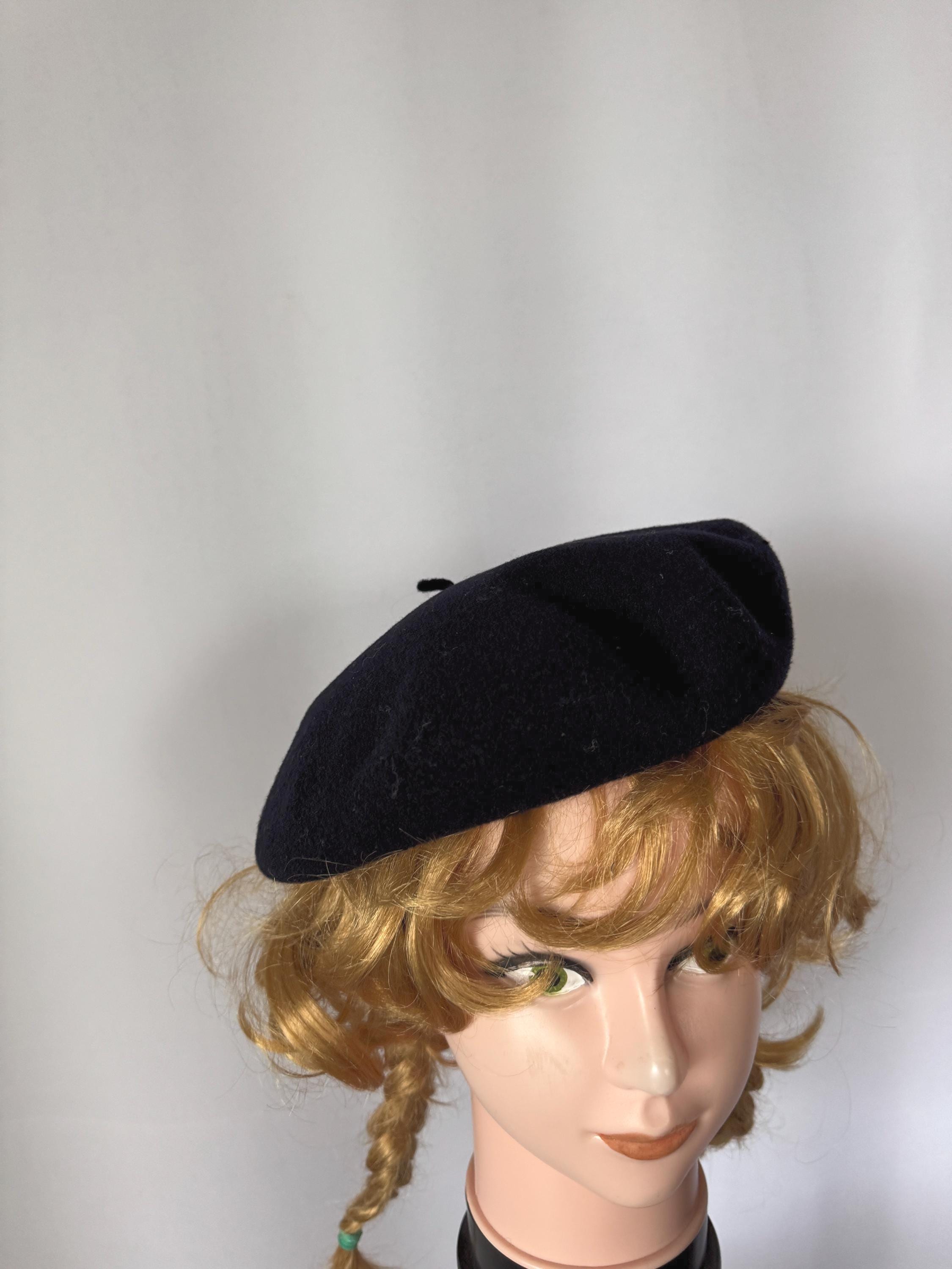 Vrai Basque Beret | Classic Black Woolen Vintage Headpiece | Made