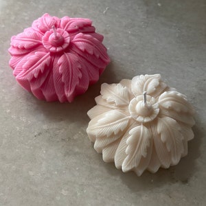 花びら付きフラワーキャンドル、咲く花のキャンドル、手作りの形をしたフラワーキャンドル、天然大豆ワックスキャンドル、花嫁介添人ギフト、花びらキャンドル