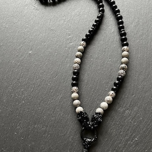 Midnight Howl – Wikinger Kette mit Onyx, Kartenjaspis & Wolfskopf-Thors Hammer – Biker Symbol Halskette handmade