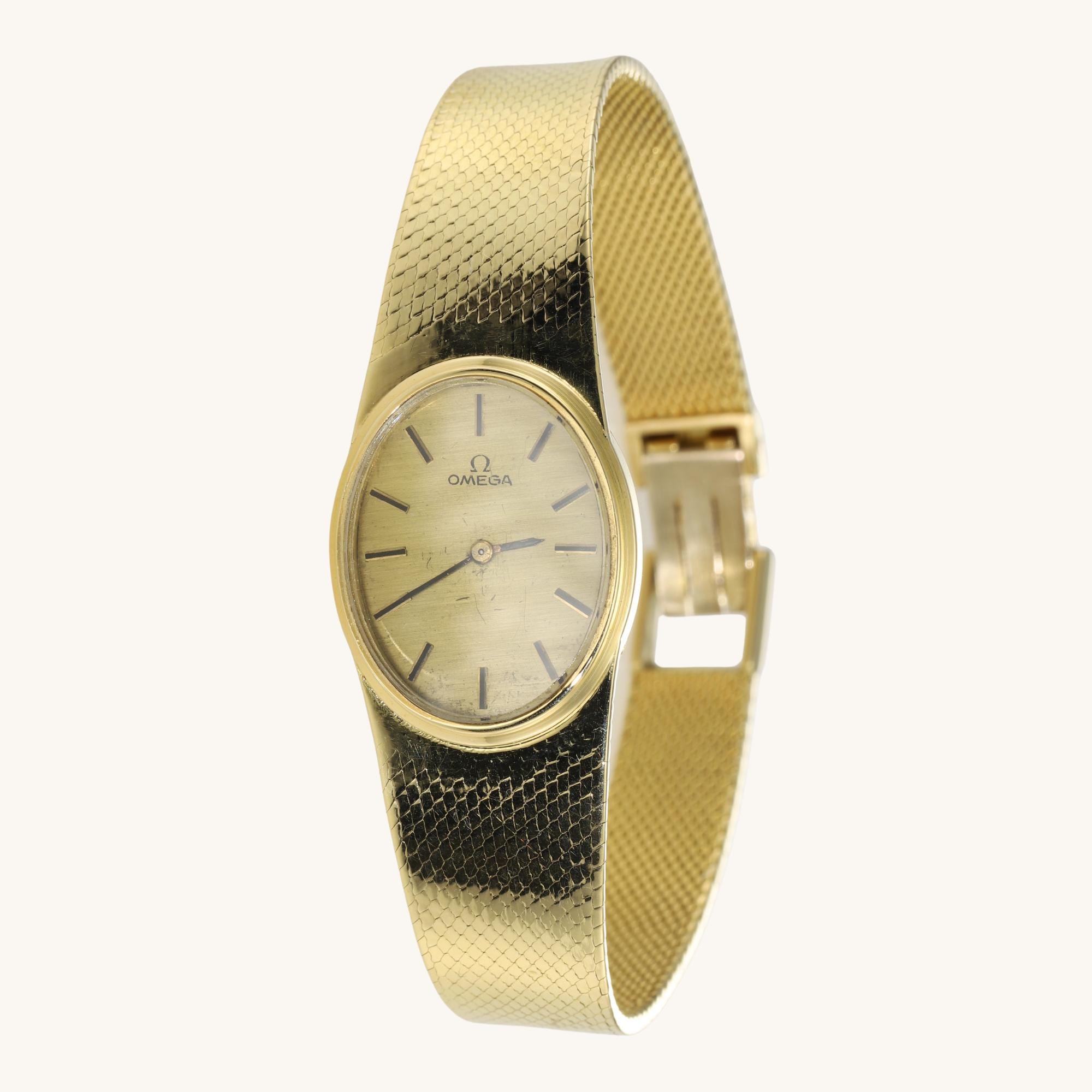 Vintage OMEGA 18K Gold Ladies Watch: Swiss Luxury Timepiece (6.75