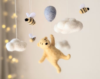 Winnie the Pooh mobile, Pooh bear mobile, Imaginative mobiles, Pooh nursery mobile, Bee crib mobile, Honey bee mobile, Baby mobile boy