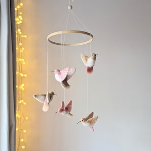Girls baby mobile, Birds baby mobile, Nursery mobile girl, Crib mobile girl, Nature nursery, Birds baby shower, Hummingbirds mobile